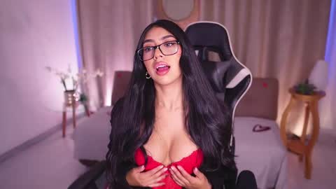 Sara  online show from February 14, 12:47 pm