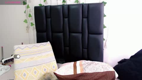 Snapshot of sara_arias00 chatting on October 4, 3:38 pm Sara online show from October 4, 3:38 pm