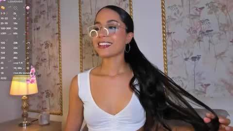 Snapshot of sara_castro24 chatting on September 27, 8:27 pm Sara online show from September 27, 8:27 pm