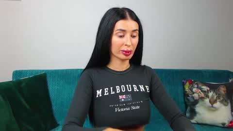 Snapshot of sara_daisy chatting on September 29, 4:56 pm Im Sara I am happy to be here online show from September 29, 4:56 pm