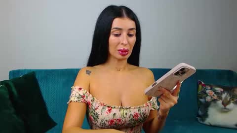 Snapshot of sara_daisy chatting on September 26, 5:21 pm Im Sara I am happy to be here online show from September 26, 5:21 pm