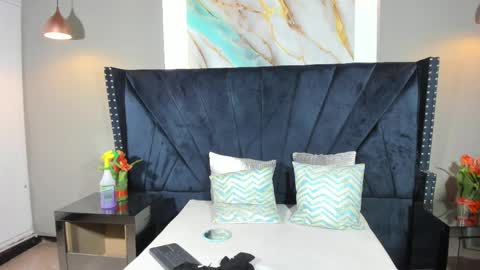 sara_hannks online show from April 5, 3:11 pm