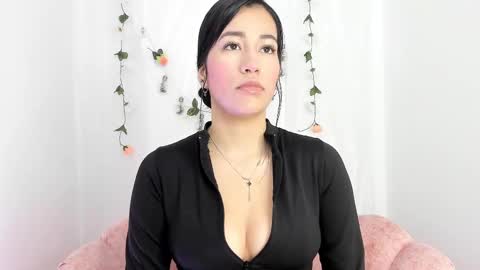 Snapshot of sara_kurt chatting on March 3, 12:20 pm Sara online show from March 3, 12:20 pm