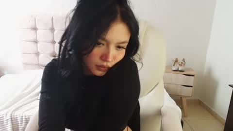 Snapshot of sara_melo25 chatting on October 12, 1:35 pm Sara online show from October 12, 1:35 pm