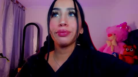 sara_stone03 online show from January 30, 6:35 am