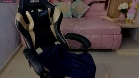 Sara T. online show from June 28, 3:02 am
