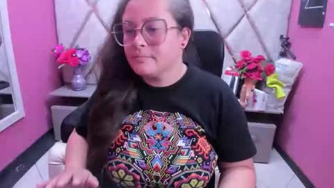 sara_thonson_ online show from November 29, 4:00 pm