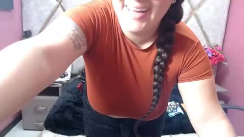 sara_thonson_ online show from February 20, 3:38 am