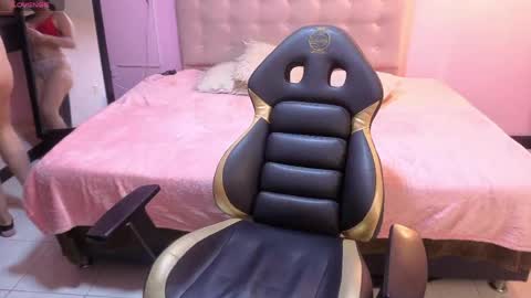 sara_valderrama_ online show from May 29, 12:47 pm