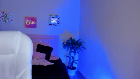 Sarah Ramirez online show from February 22, 11:24 am