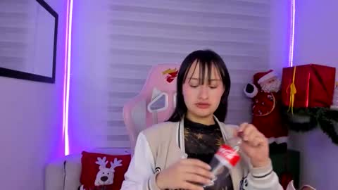 Sarah Ramirez online show from December 23, 3:32 am