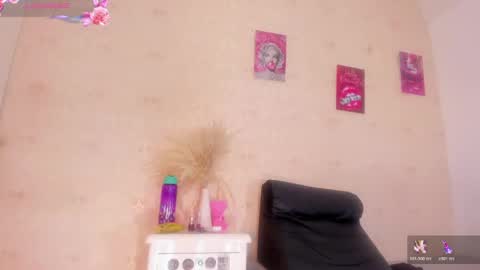 saraacollinss online show from May 29, 10:41 pm