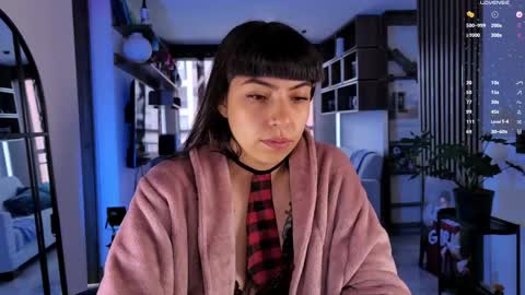 Sara online show from April 8, 3:36 pm