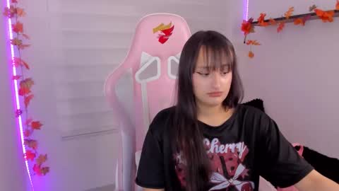 Sarah Ramirez online show from November 7, 3:34 am