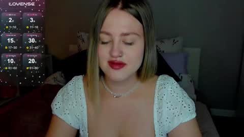 Sarah online show from October 4, 1:00 am