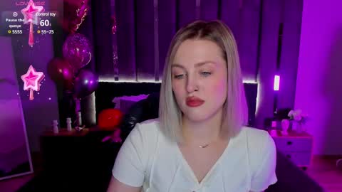 Sarah online show from March 6, 1:05 am