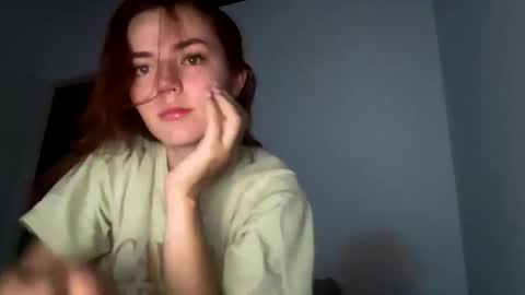 Snapshot of sarah_swtt chatting on January 4, 4:44 am - next broadcast 28 nov  7 pm Col online show from January 4, 4:44 am