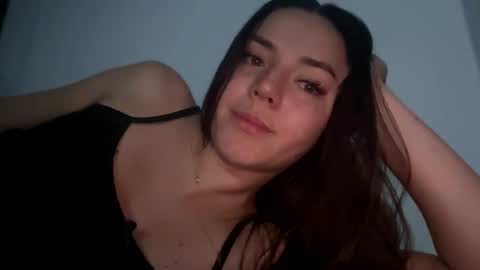 Snapshot of sarah_swtt chatting on December 17, 9:17 am - next broadcast 28 nov  7 pm Col online show from December 17, 9:17 am