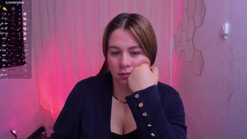 Sarah online show from February 3, 6:22 am