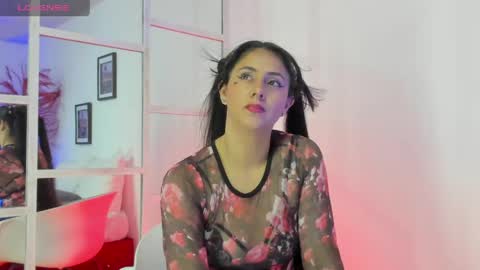 Sarah online show from April 14, 10:10 pm