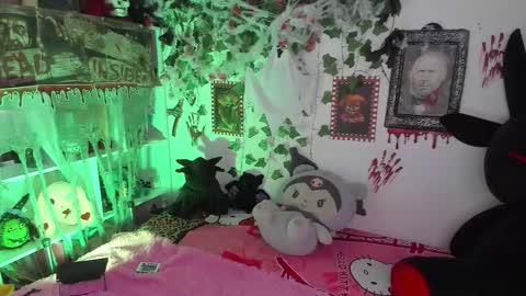 Snapshot of sarahminage_ chatting on October 19, 5:15 pm Sarah NEW ACCOUNT online show from October 19, 5:15 pm