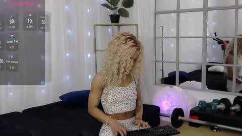 sarahraiynex online show from March 5, 11:28 am