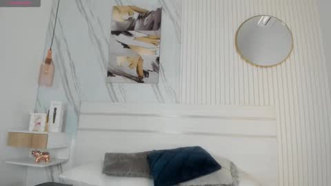 Sara Lewis online show from February 19, 11:43 am