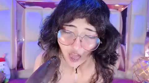 sara  online show from February 2, 5:28 am