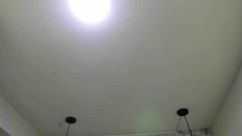 Snapshot of sarasaenz__ chatting on March 8, 10:52 am online show from March 8, 10:52 am