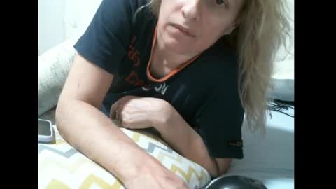 sarasexx33 online show from February 28, 1:15 am