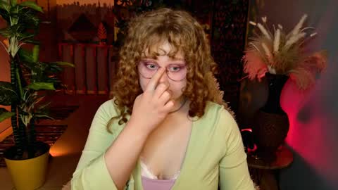 Sara online show from April 3, 9:07 am