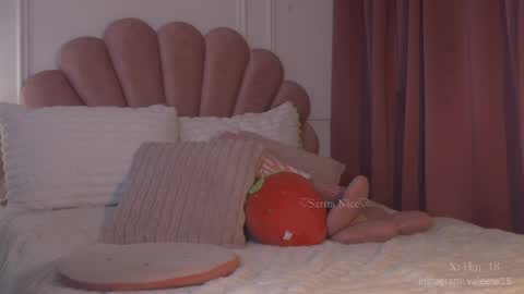 Sara  online show from April 15, 1:50 am