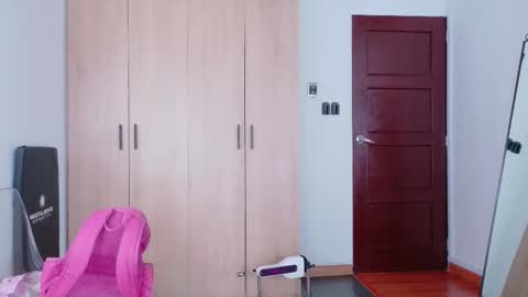 Sara online show from January 8, 9:19 pm