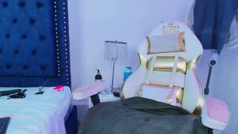 Sasha online show from December 19, 3:32 am