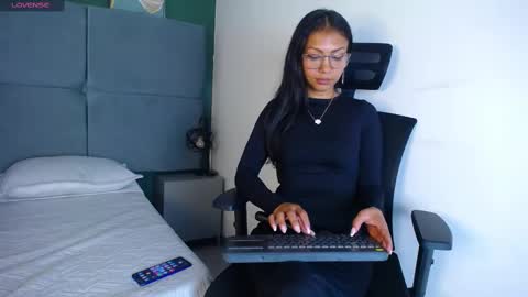 Sasha Brattz online show from March 4, 2:17 am