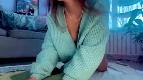 Alexandra Sasha in short online show from March 23, 6:30 am