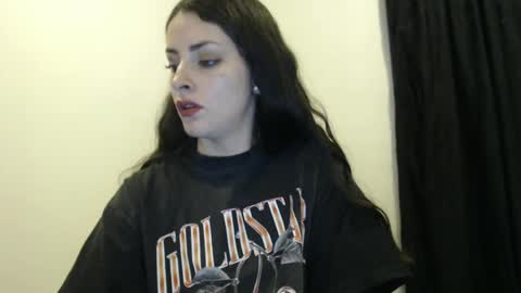 Snapshot of satansbabenia_v chatting on February 10, 1:03 am Nia online show from February 10, 1:03 am