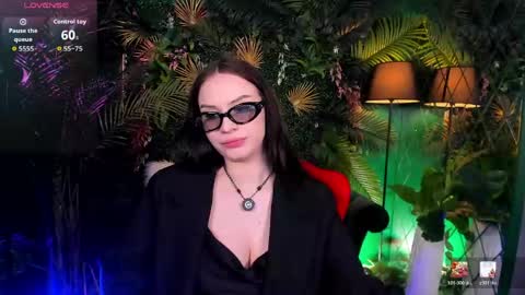   online show from April 15, 6:08 pm