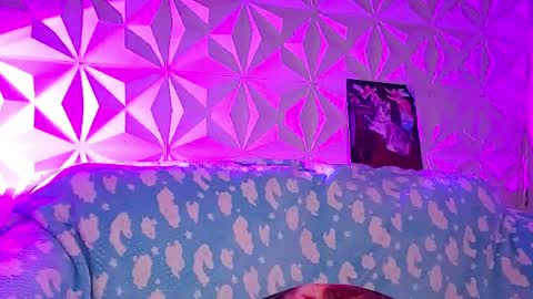 Gina George online show from April 9, 1:19 am