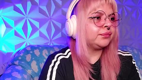 Gina George online show from April 15, 3:07 am