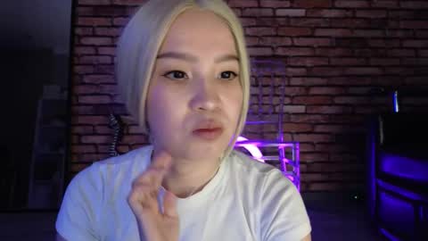 Saya online show from October 30, 9:16 pm