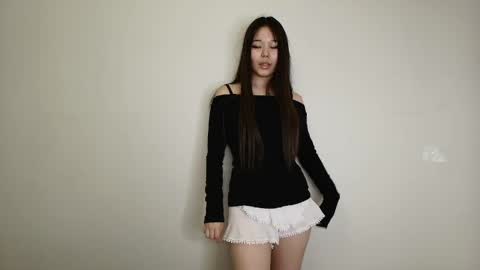 Saya online show from April 8, 2:19 pm