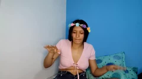 Snapshot of sayuce_black chatting on December 19, 2:23 am sayuce black online show from December 19, 2:23 am