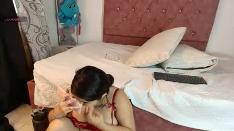 scarlet__rose_ online show from July 14, 6:56 pm