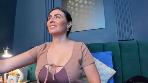 Scarlet Edwars online show from February 5, 6:55 pm