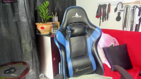 scarlet taylor kennedy online show from February 17, 6:39 pm