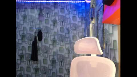 scarlet_xx69 online show from October 9, 5:39 pm