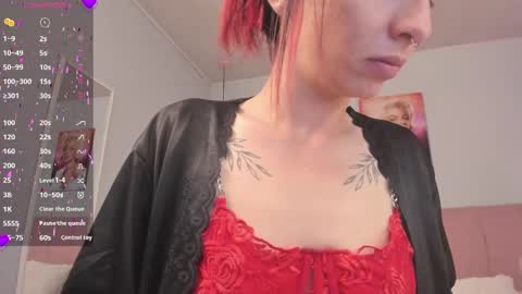 Scarlet  online show from March 10, 5:43 am