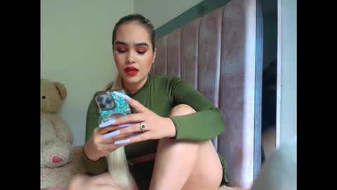 Alaia Domina online show from February 11, 8:10 pm