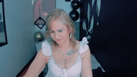 S C A R L E T online show from December 11, 11:51 am